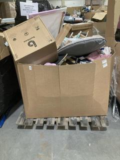 Lot 303  
            Chesterfield SR40 - Collection or Optional Delivery Available 

                
PALLET OF ASSORTED ITEMS TO INCLUDE SKATEBOARD IN BLACK (LOCATION: SR42)