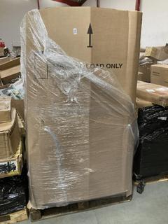 Lot 312  
            Chesterfield SR40 - Collection or Optional Delivery Available 

                
PALLET OF ASSORTED ITEMS TO INCLUDE ADJUSTABLE POTTY LADDER (LOCATION: SR42)