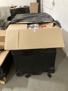 Lot 348  
            Chesterfield SR40 - Collection or Optional Delivery Available 

                
PALLET OF ASSORTED ITEMS TO INCLUDE WICKED WITCH COSTUME IN BLACK SIZE S (LOCATIO...