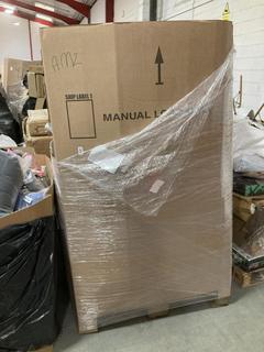 Lot 364  
            Chesterfield SR40 - Collection or Optional Delivery Available 

                
PALLET OF ASSORTED ITEMS TO INCLUDE TOILET TISSUE (LOCATION: SR42)