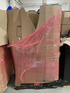 Lot 369  
            Chesterfield SR40 - Collection or Optional Delivery Available 

                
PALLET OF ASSORTED ITEMS TO INCLUDE CLEAR STORAGE BOX (LOCATION: SR42)