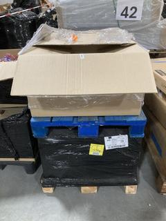 Lot 391  
            Chesterfield SR40 - Collection or Optional Delivery Available 

                
PALLET OF ASSORTED ITEMS TO INCLUDE INTEX WET SET COLLECTION (LOCATION: SR42)