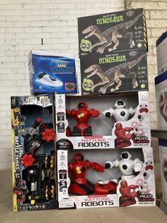 Lot 411  
            Chesterfield SR40 - Collection or Optional Delivery Available 

                
6 X ASSORTED ITEMS TO INCLUDE BATTLING ROBOTS (LOCATION: B RACKING )