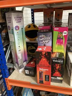 Lot 461  
            Chesterfield SR40 - Collection or Optional Delivery Available 

                
20 X ASSORTED ITEMS TO INCLUDE VOLCANO LAMP (LOCATION: B RACKING )