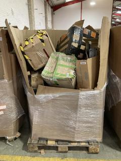 Lot 496  
            Chesterfield SR40 - Collection or Optional Delivery Available 

                
PALLET OF ASSORTED ITEMS TO INCLUDE WIDE BED RAIL (LOCATION: SR42)