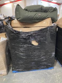 Lot 49  
            Chesterfield SR40 - Collection or Optional Delivery Available 

                
PALLET OF ASSORTED ITEMS TO INCLUDE DUCK FEATHER PILLOW IN WHITE (LOCATION: B5)