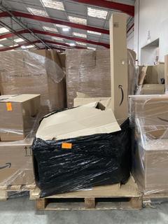 Lot 529  
            Chesterfield SR40 - Collection or Optional Delivery Available 

                
PALLET OF ASSORTED ITEMS TO INCLUDE JCB TH915001 15T HEAVY DUTY BOTTLE JACK (LOCA...