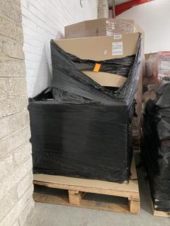 Lot 534  
            Chesterfield SR40 - Collection or Optional Delivery Available 

                
PALLET OF ASSORTED ITEMS TO INCLUDE CROYDEX LUGANO TOILET SEAT (LOCATION: SR42)