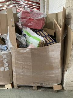 Lot 570  
            Chesterfield SR40 - Collection or Optional Delivery Available 

                
PALLET OF ASSORTED ITEMS TO INCLUDE SILENTNIGHT ANTI-ALLERGY PILLOWS (LOCATION: S...