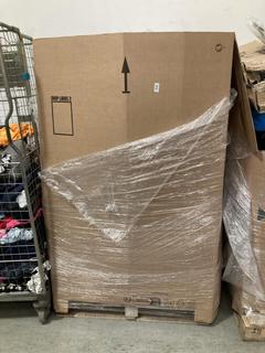 Lot 581  
            Chesterfield SR40 - Collection or Optional Delivery Available 

                
PALLET OF ASSORTED ITEMS TO INCLUDE CUQOO HOME 1200W HALOGEN HEATER (LOCATION: SR42)