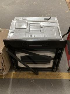 Lot 5  
            Chesterfield SR40 - Collection or Optional Delivery Available 

                
HISENSE BUILT IN OVEN IN BLACK (DAMAGED) MODEL- BSA63222ABUK ORIGINAL RRP- £229 (...