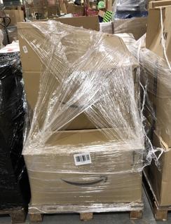 Lot 626  
            Chesterfield SR40 - Collection or Optional Delivery Available 

                
PALLET OF ASSORTED ITEMS TO INCLUDE HOUSE PLANT POTTING MIX (LOCATION: SR42)