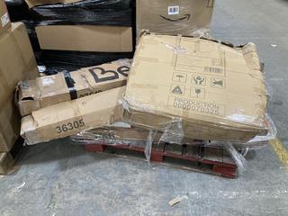 Lot 631  
            Chesterfield SR40 - Collection or Optional Delivery Available 

                
PALLET OF ASSORTED ITEMS TO INCLUDE MARBLE COFFEE TABLE (LOCATION: SR42)