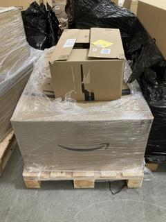 Lot 635  
            Chesterfield SR40 - Collection or Optional Delivery Available 

                
PALLET OF ASSORTED ITEMS TO INCLUDE COLLINS ELITE POCKET 2024 DIARY (LOCATION: SR42)