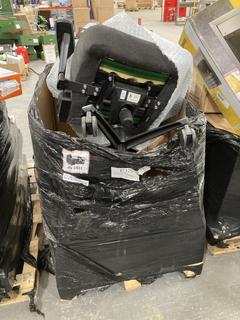 Lot 654  
            Chesterfield SR40 - Collection or Optional Delivery Available 

                
PALLET OF ASSORTED ITEMS TO INCLUDE AROZZI GAMING CHAIR IN GREY (LOCATION: B6)