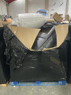 Lot 75  
            Chesterfield SR40 - Collection or Optional Delivery Available 

                
PALLET OF ASSORTED ITEMS TO INCLUDE ECOMAX OUTDOOR BIN IN BLACK (LOCATION: B6)