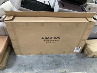 Lot 140  
            Chesterfield SR35 - Collection or Optional Delivery Available 

                
OAK LOOK 6 SEATER DINING TABLE (LOCATION: SR35)