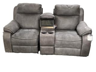 Lot 21  
            Chesterfield SR35 - Collection or Optional Delivery Available 

                
DFS DOUBLE POWER RECLINE ARMCHAIR IN CHARCOAL (LOCATION: SR35)