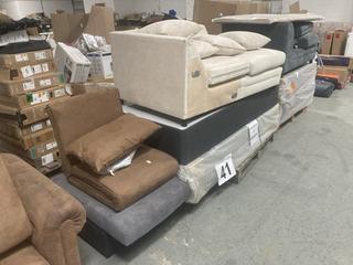 Lot 258  
            Chesterfield SR35 - Collection 

                
2 X PALLET OF ASSORTED ITEMS TO INCLUDE SOFA PART IN CREAM (LOCATION: SR35)