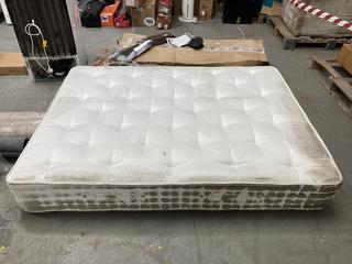 Lot 316  
            Chesterfield SR35 - Collection or Optional Delivery Available 

                
DOUBLE MATTRESS IN WHITE (LOCATION: SR35)
