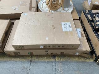 Lot 330  
            Chesterfield SR35 - Collection or Optional Delivery Available 

                
LA REDOUTE COFFEE TABLE IN OAK TO INCLUDE COFFEE TABLE IN NATURAL (28204 49958) (...