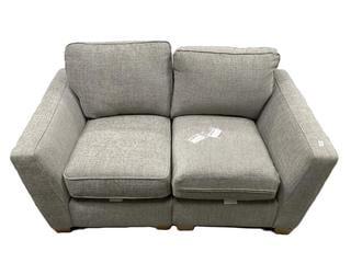 Lot 33  
            Chesterfield SR35 - Collection or Optional Delivery Available 

                
DFS 2 SEATER SOFA IN COMBINATION GREY (LOCATION: SR35) (SOPKRASOI)