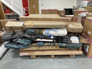 Lot 437  
            Chesterfield SR35 - Collection or Optional Delivery Available 

                
PALLET OF ASSORTED ITEMS TO INCLUDE BRASS CURTAIN ROD (LOCATION: SR35)