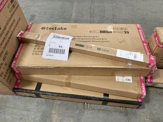 Lot 524  
            Chesterfield SR35 - Collection or Optional Delivery Available 

                
COLD FRAME ATTACHMENT TO INCLUDE RAISED BED WITH STORAGE TO INCLUDE FLY SCREEN DO...