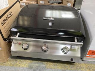 Lot 627  
            Chesterfield SR35 - Collection or Optional Delivery Available 

                
CHAR BROIL PERFORMANCE GAS BBQ IN BLACK- ORIGINAL RRP £299 (LOCATION: SR35)
