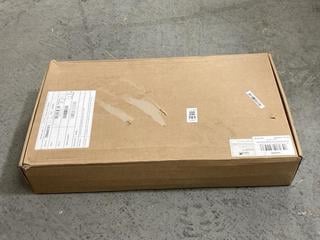 Lot 701  
            Chesterfield SR35 - Collection or Optional Delivery Available 

                
BRUSHED BRASS 4 HOLE BATH SHOWER MIXER TAP (LOCATION: SR35)