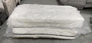 Lot 80  
            Chesterfield SR35 - Collection or Optional Delivery Available 

                
DFS SUPER KING SIZE MATTRESS IN WHITE TO INCLUDE DFS DOUBLE MATTRESS IN WHITE (LO...