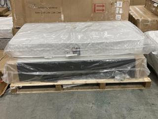 Lot 141  
            Chesterfield SR36 - Collection or Optional Delivery Available 

                
SINGLE DIVAN BED BASE IN BLACK WITH MATTRESS (LOCATION: SR36 A4)