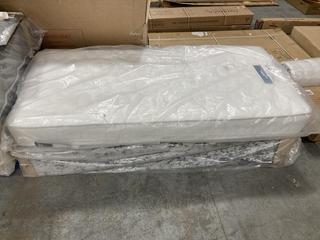 Lot 150  
            Chesterfield SR36 - Collection or Optional Delivery Available 

                
DIVAN BED BASE IN CRUSHED VELVET WITH SILENT NIGHT MATTRESS IN WHITE (LOCATION: S...