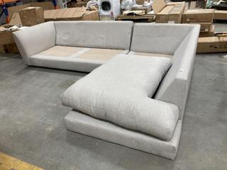 Lot 274  
            Chesterfield SR36 - Collection or Optional Delivery Available 

                
GREY L SHAPED SOFA PARTS (LOCATION: SR36)