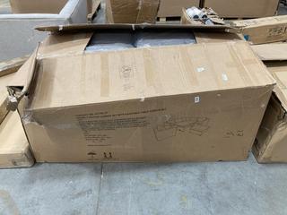 Lot 278  
            Chesterfield SR36 - Collection or Optional Delivery Available 

                
OUTDOOR FURNITURE SET PART IN LIGHT GREY (LOCATION: SR36 A1)