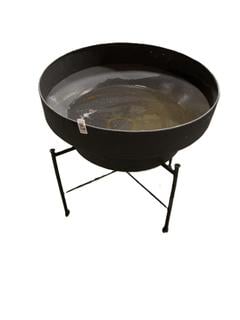 Lot 328  
            Chesterfield SR36 - Collection or Optional Delivery Available 

                
ROUND METAL FIRE PIT IN BLACK (LOCATION: SR36 A1)