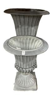 Lot 344  
            Chesterfield SR36 - Collection or Optional Delivery Available 

                
2 X PLANT POTS IN GREY PLASTIC (LOCATION: SR36 A1)