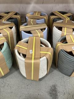 Lot 367  
            Chesterfield SR36 - Collection Only 

                
ASSORTED PLANT POTS TO INCLUDE PLANT POT IN PURPLE (COLLECTION ONLY) (LOCATION: S...