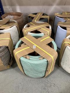 Lot 368  
            Chesterfield SR36 - Collection Only 

                
ASSORTED PLANT POTS TO INCLUDE PLANT POT IN GREY (COLLECTION ONLY) (LOCATION: SR3...