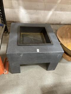 Lot 384  
            Chesterfield SR36 - Collection or Optional Delivery Available 

                
SQUARE METAL FIRE PIT IN GREY WITH STAND (LOCATION: SR36 A5)
