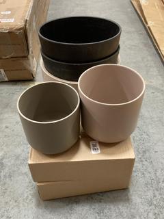 Lot 393  
            Chesterfield SR36 - Collection Only 

                
ASSORTED ITEMS TO INCLUDE LARGE SPHERICAL OFF WHITE/PINK CANDLES (COLLECTION ONLY...