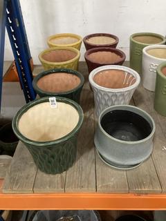 Lot 416  
            Chesterfield SR36 - Collection Only 

                
ASSORTED PLANT POTS TO INCLUDE PLANT POT IN YELLOW (COLLECTION ONLY) (LOCATION: S...