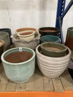 Lot 420  
            Chesterfield SR36 - Collection Only 

                
ASSORTED PLANT POTS TO INCLUDE PLANT POT IN GREEN (COLLECTION ONLY) (LOCATION: SR...
