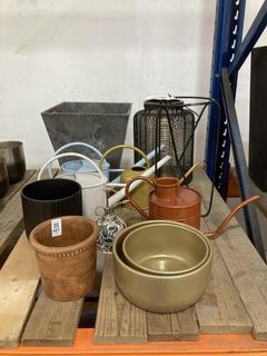 Lot 427  
            Chesterfield SR36 - Collection Only 

                
ASSORTED ITEMS TO INCLUDE PLANT POT IN SLATE GREY (COLLECTION ONLY) (LOCATION: SR...