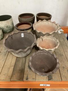 Lot 437  
            Chesterfield SR36 - Collection Only 

                
ASSORTED PLANT POTS TO INCLUDE PLANT POTS IN BROWN (COLLECTION ONLY) (LOCATION: S...