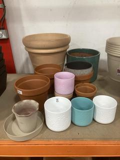 Lot 444  
            Chesterfield SR36 - Collection Only 

                
ASSORTED PLANT POTS TO INCLUDE PLANT POT IN BRICK RED (COLLECTION ONLY) (LOCATION...
