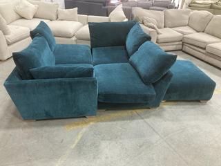 Lot 456  
            Chesterfield SR36 - Collection or Optional Delivery Available 

                
CORNER SOFA WITH FOOT POUFFE IN TEAL (LOCATION: SR36 B1)