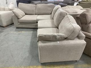 Lot 457  
            Chesterfield SR36 - Collection or Optional Delivery Available 

                
4 SEATER CORNER SOFA IN OFF CREAM TEXTURED FABRIC (LOCATION: SR36 B1)
