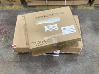 Lot 521  
            Chesterfield SR36 - Collection Only 

                
APPLESON 60CM STEEL VISOR HOOD TO INCLUDE A 90CM CURVED GLASS HOOD (COLLECTION ON...