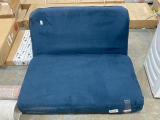 Lot 651  
            Chesterfield SR36 - Collection or Optional Delivery Available 

                
SINGLE BLUE VELVET SOFA BED (LOCATION: SR36 B3)